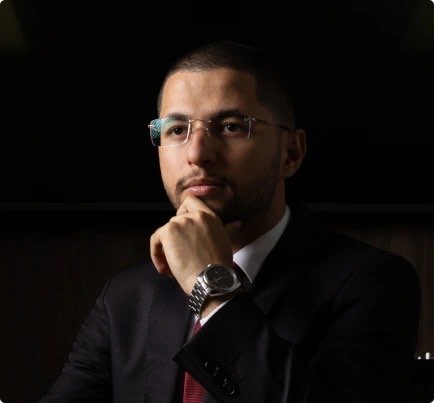 Pedro Rezende, advogado de Direito Civil e Imobiliário do Aro Advogados